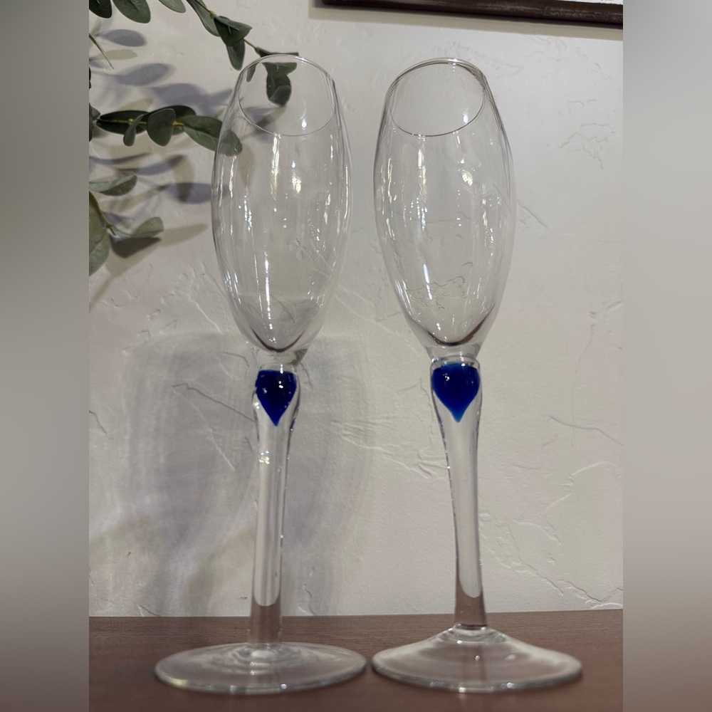 Cristal D'Arques Venise Saphir Champagne Flutes - Set of 2, Cobalt Blue Stem - Picture 3 of 8